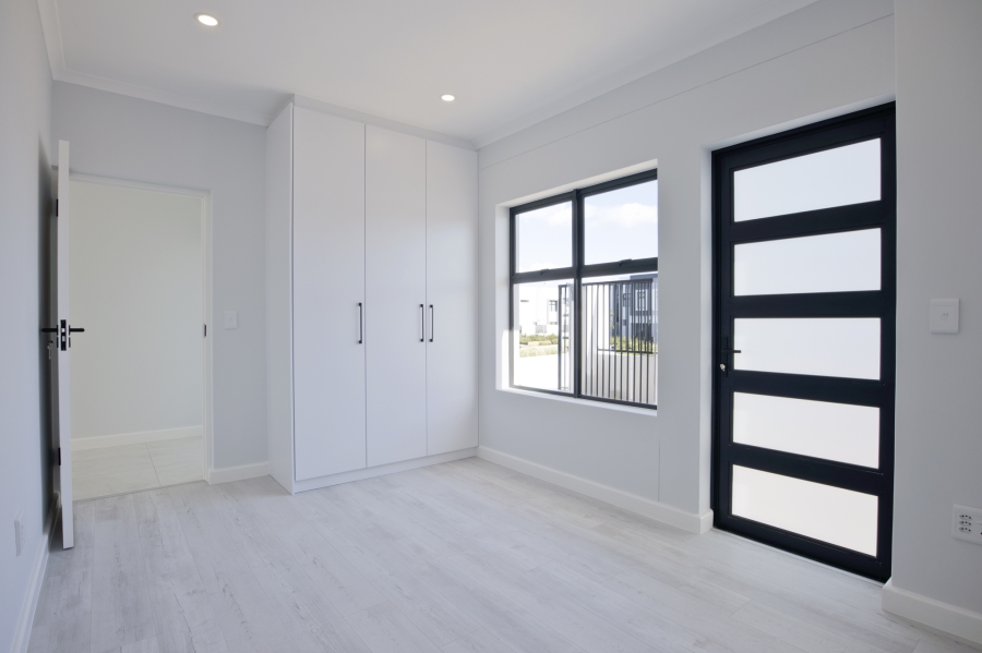 5 Bedroom Property for Sale in Sandown Western Cape